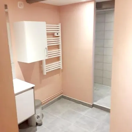 Maison Confortable Avec Jardin A Edruchon + Pour 6 Personnes