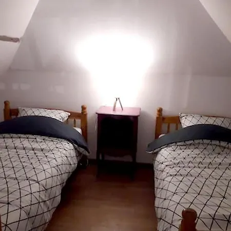 Maison Confortable Avec Jardin A Edruchon + Pour 6 Personnes *