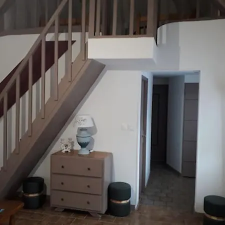 Maison Confortable Avec Jardin A Edruchon + Pour 6 Personnes