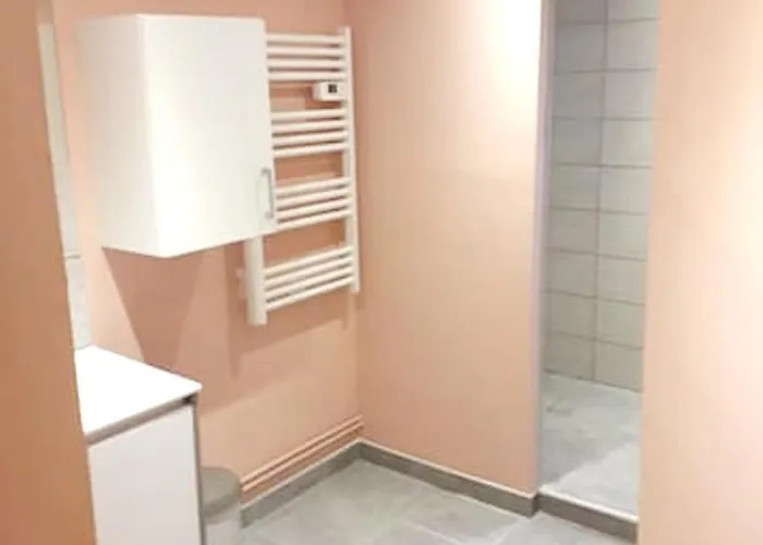 Maison Confortable Avec Jardin A Edruchon + Pour 6 Personnes