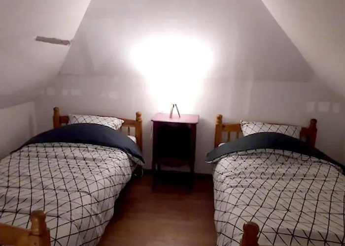 Maison Confortable Avec Jardin A Edruchon + Pour 6 Personnes *