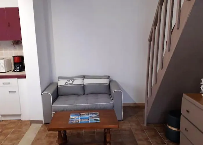 Maison Confortable Avec Jardin A Edruchon + Pour 6 Personnes